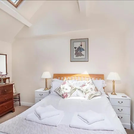 Holiday home Cavalier York
